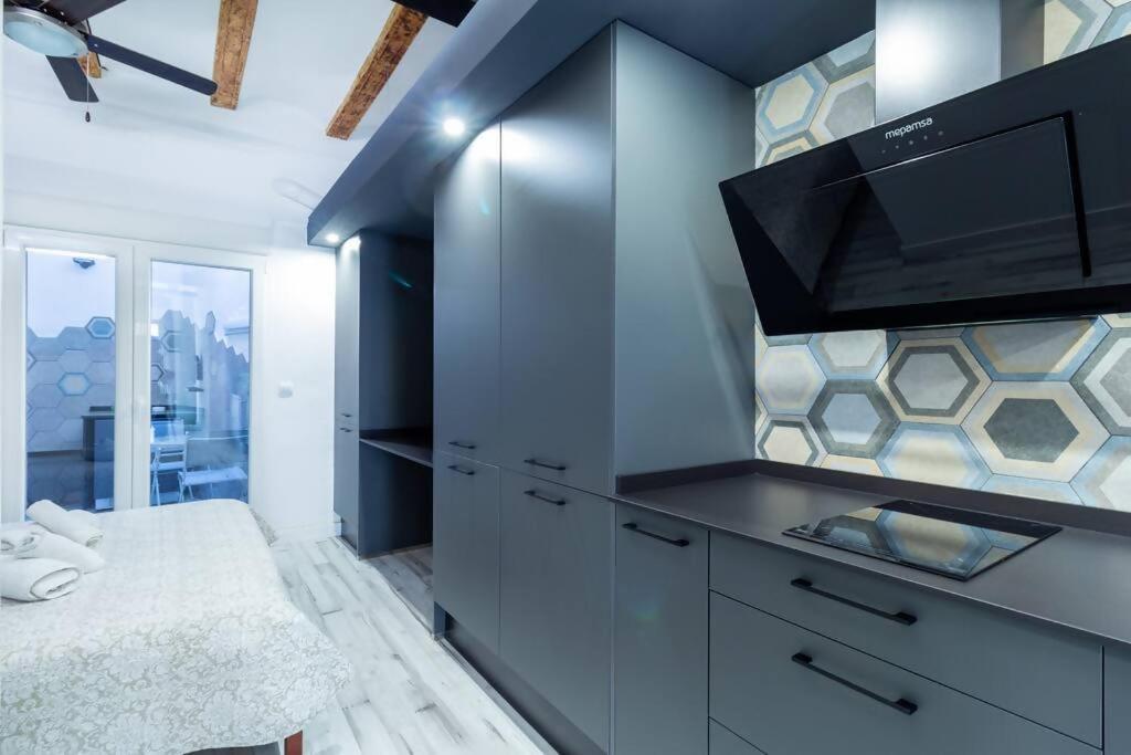 Chic Estudio Privado Al Lado De La Playa Валенсия Екстериор снимка